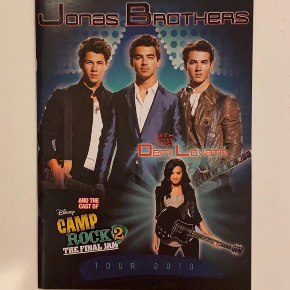 Jonas Brothers Demi Lovato Camp Rock 2 Tour Book vintage Disney item greetings